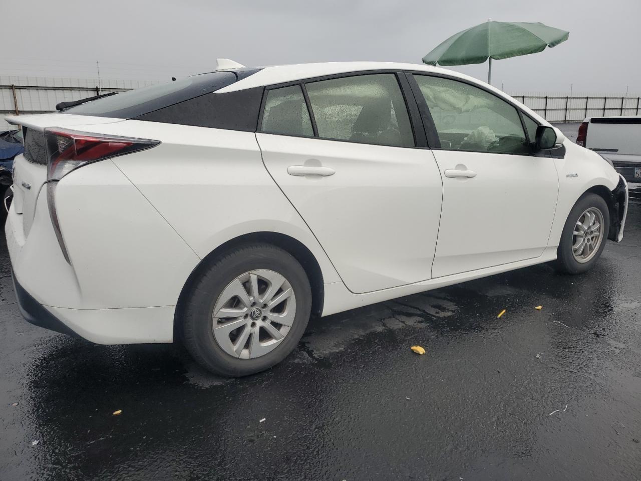 2016 TOYOTA PRIUS