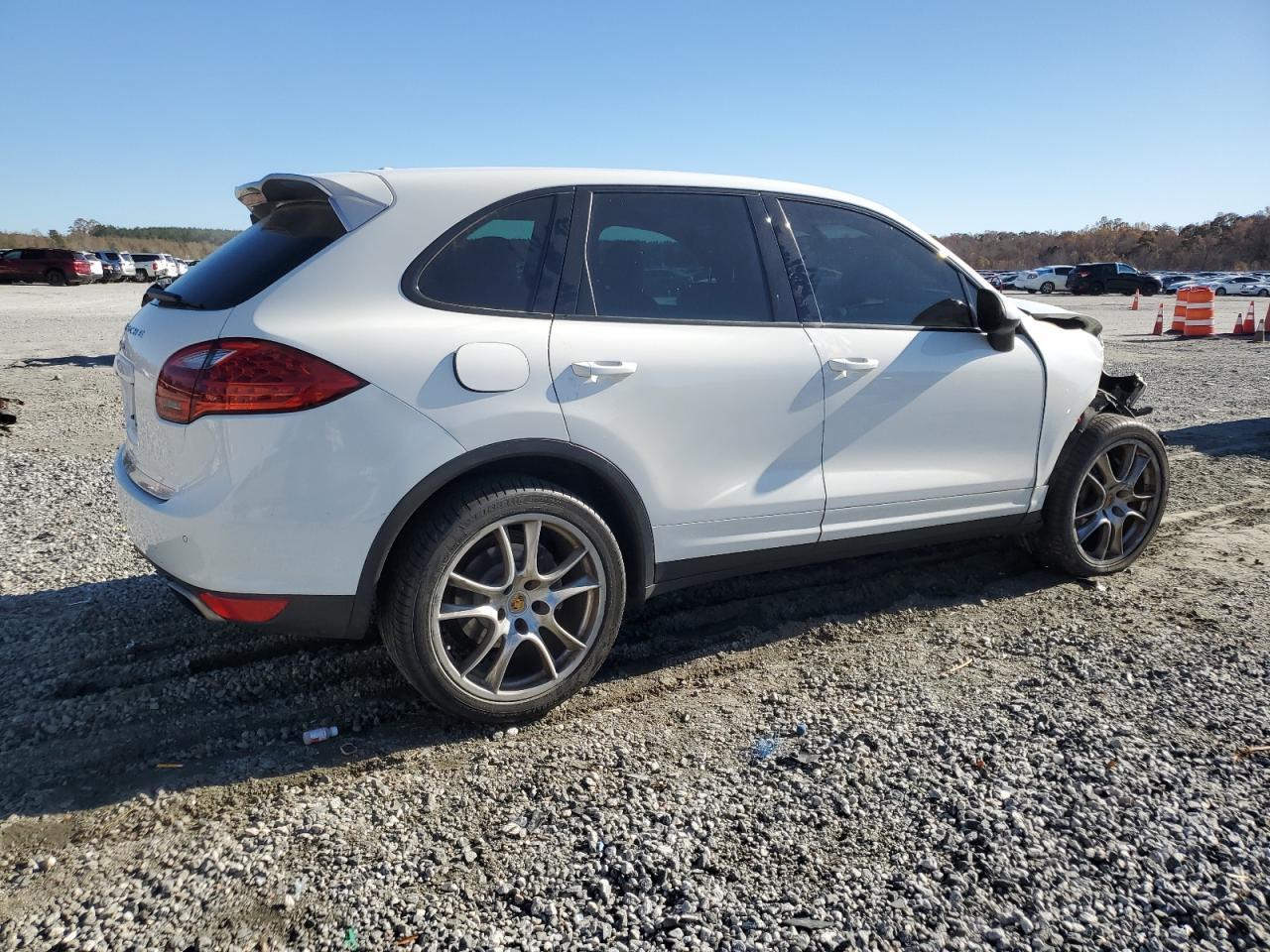 2014 PORSCHE CAYENNE