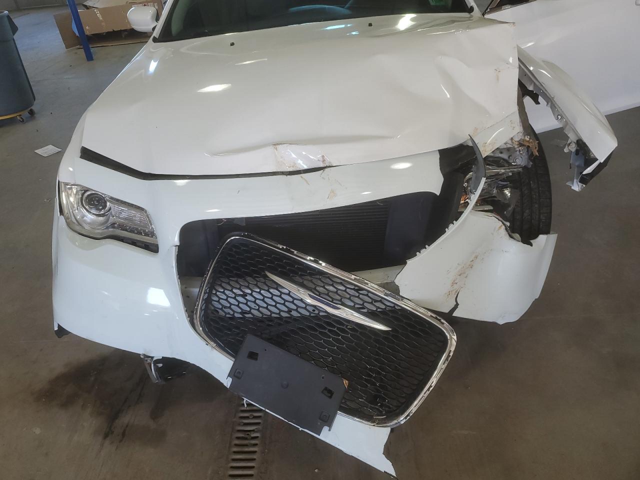 2016 CHRYSLER 300