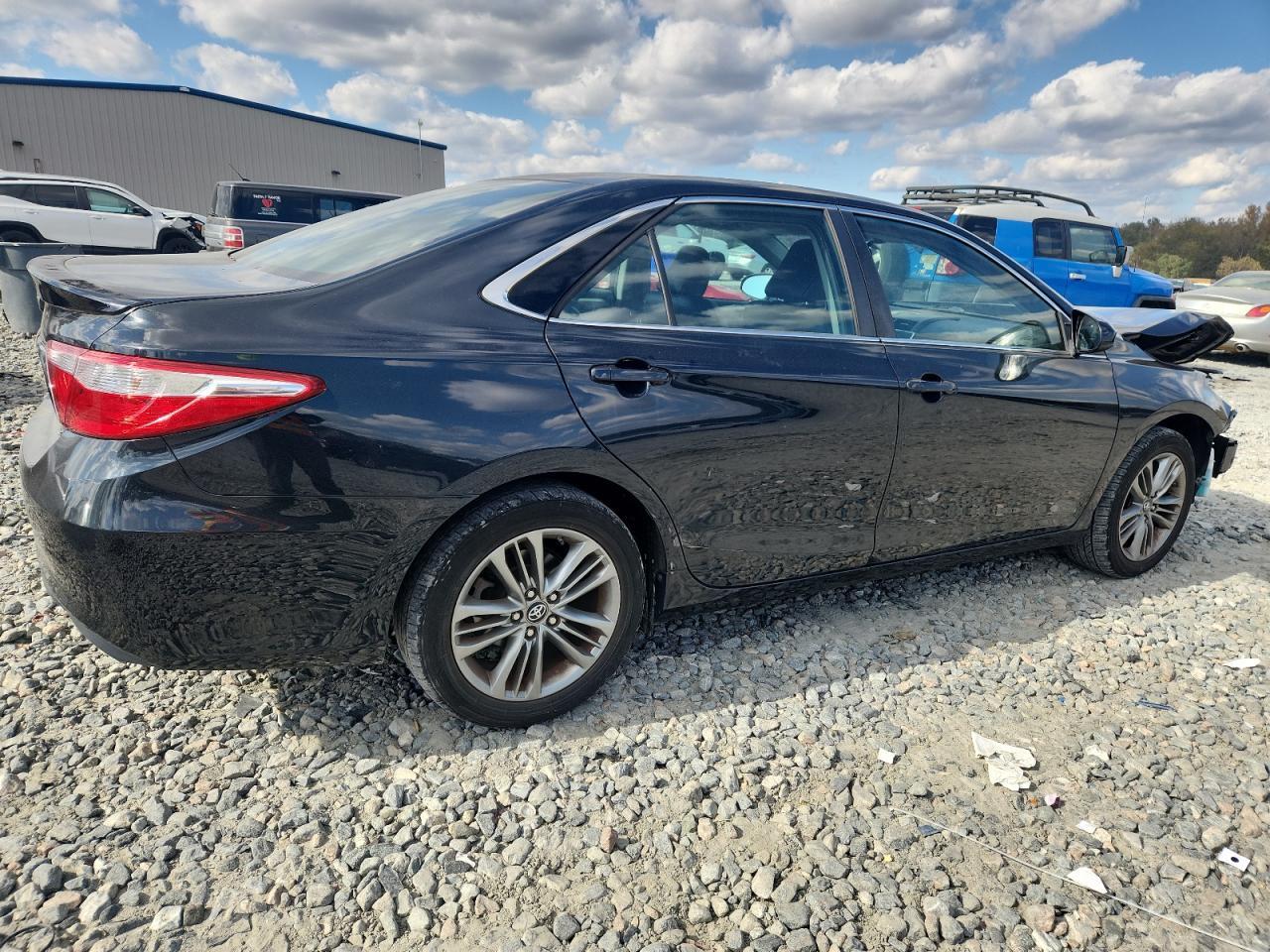2017 TOYOTA CAMRY