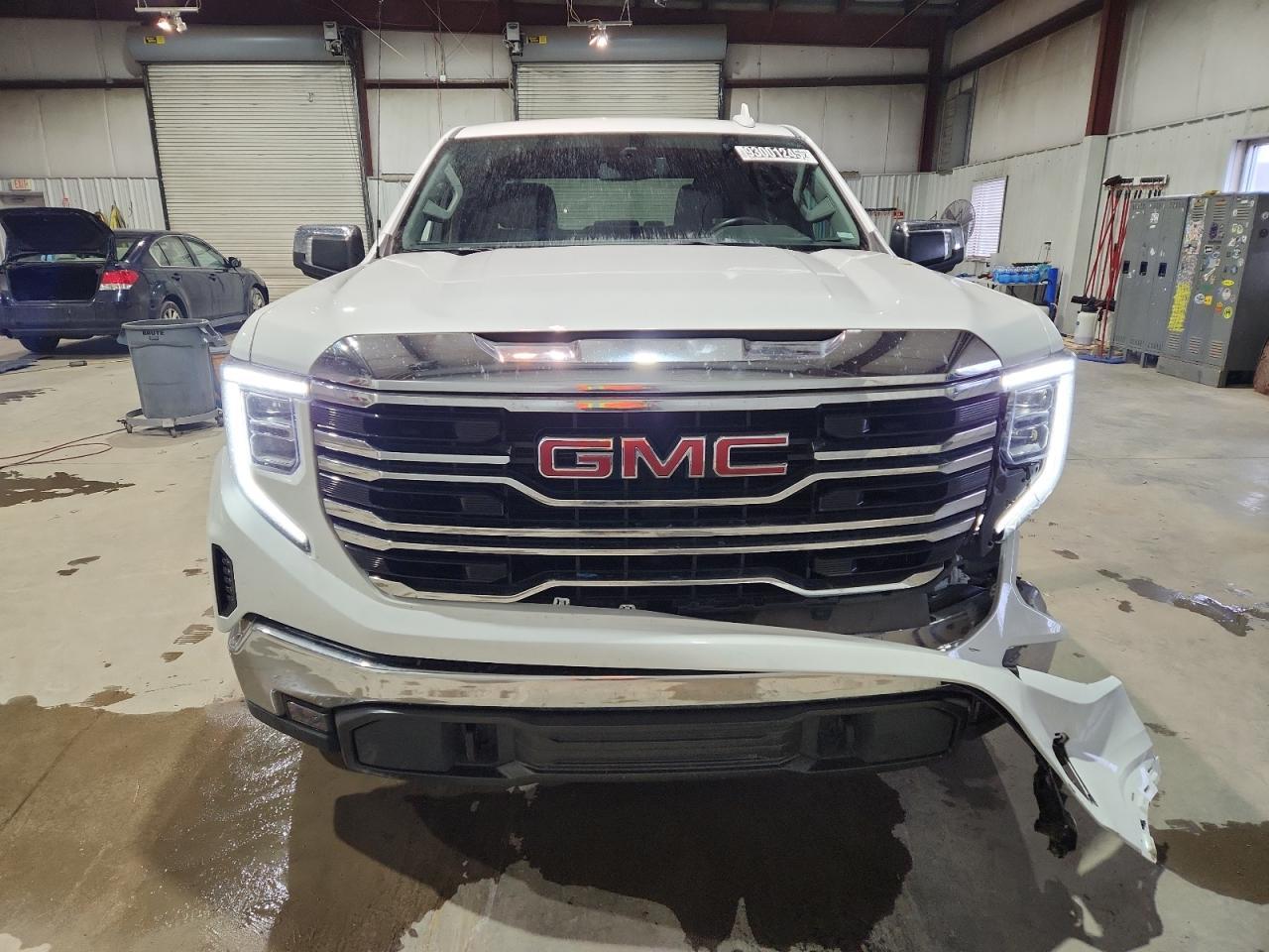 2025 GMC Sierra
