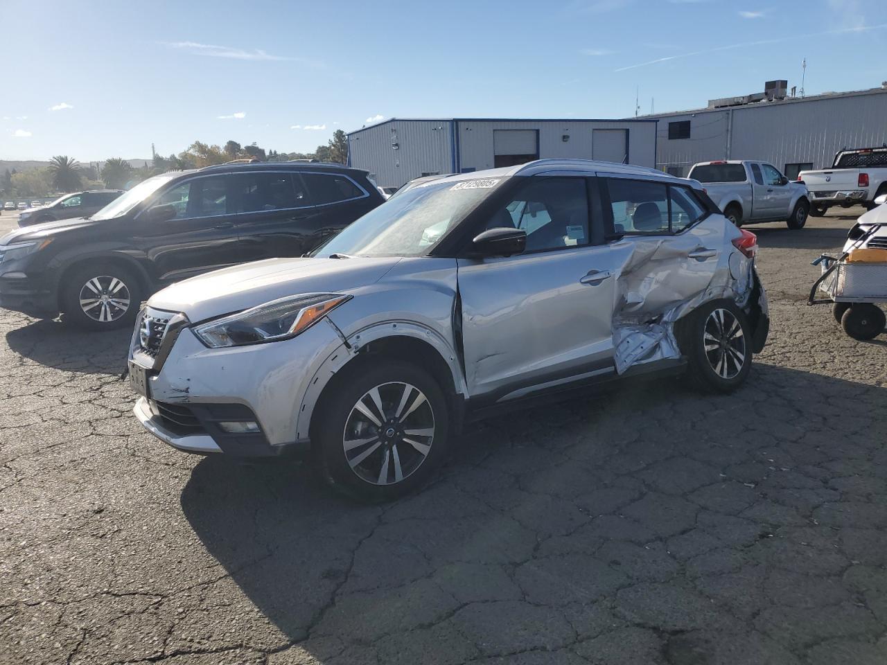 2020 NISSAN KICKS
