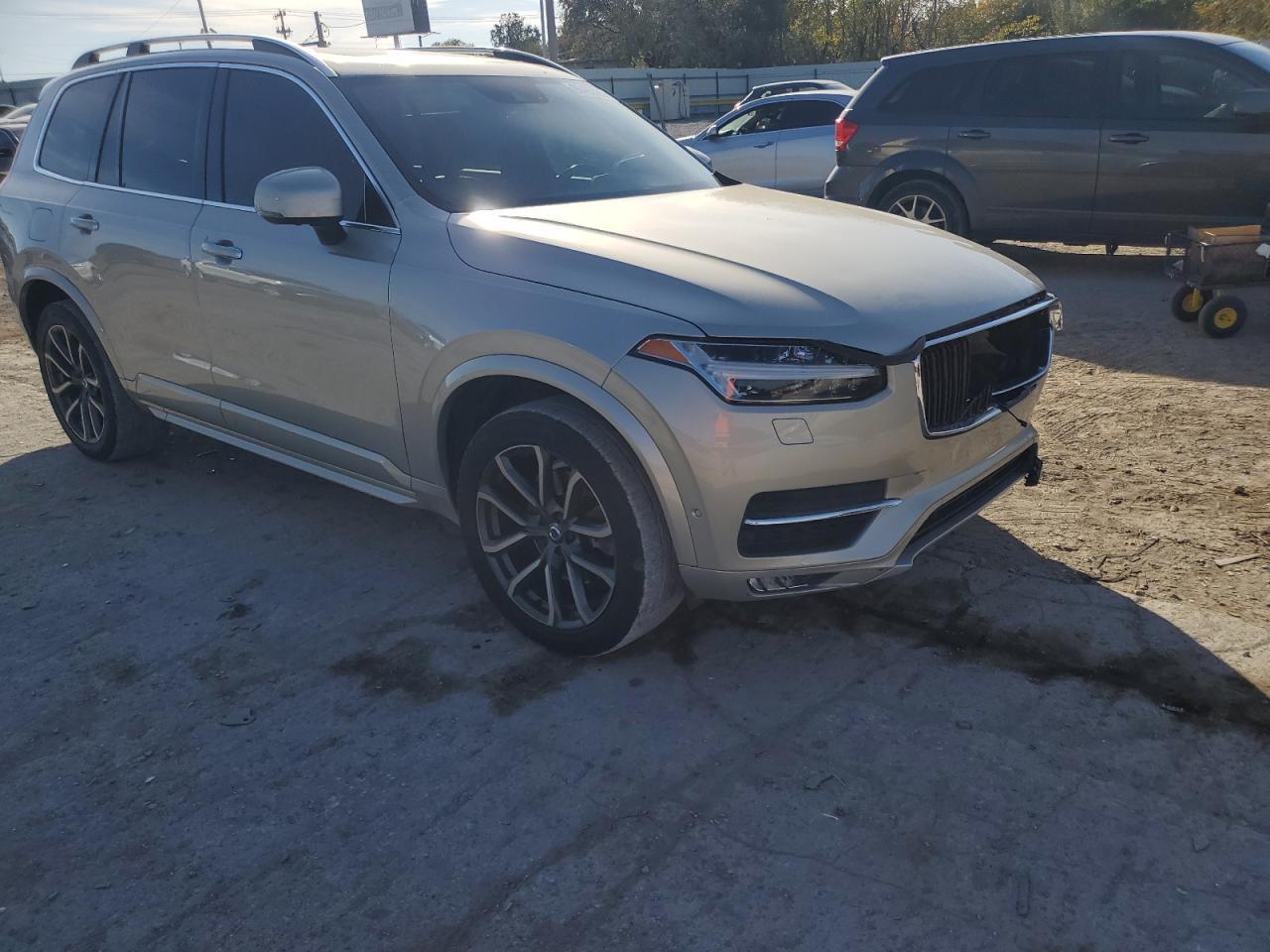 2016 VOLVO XC90