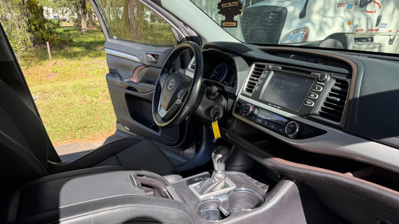 2019 TOYOTA HIGHLANDER
