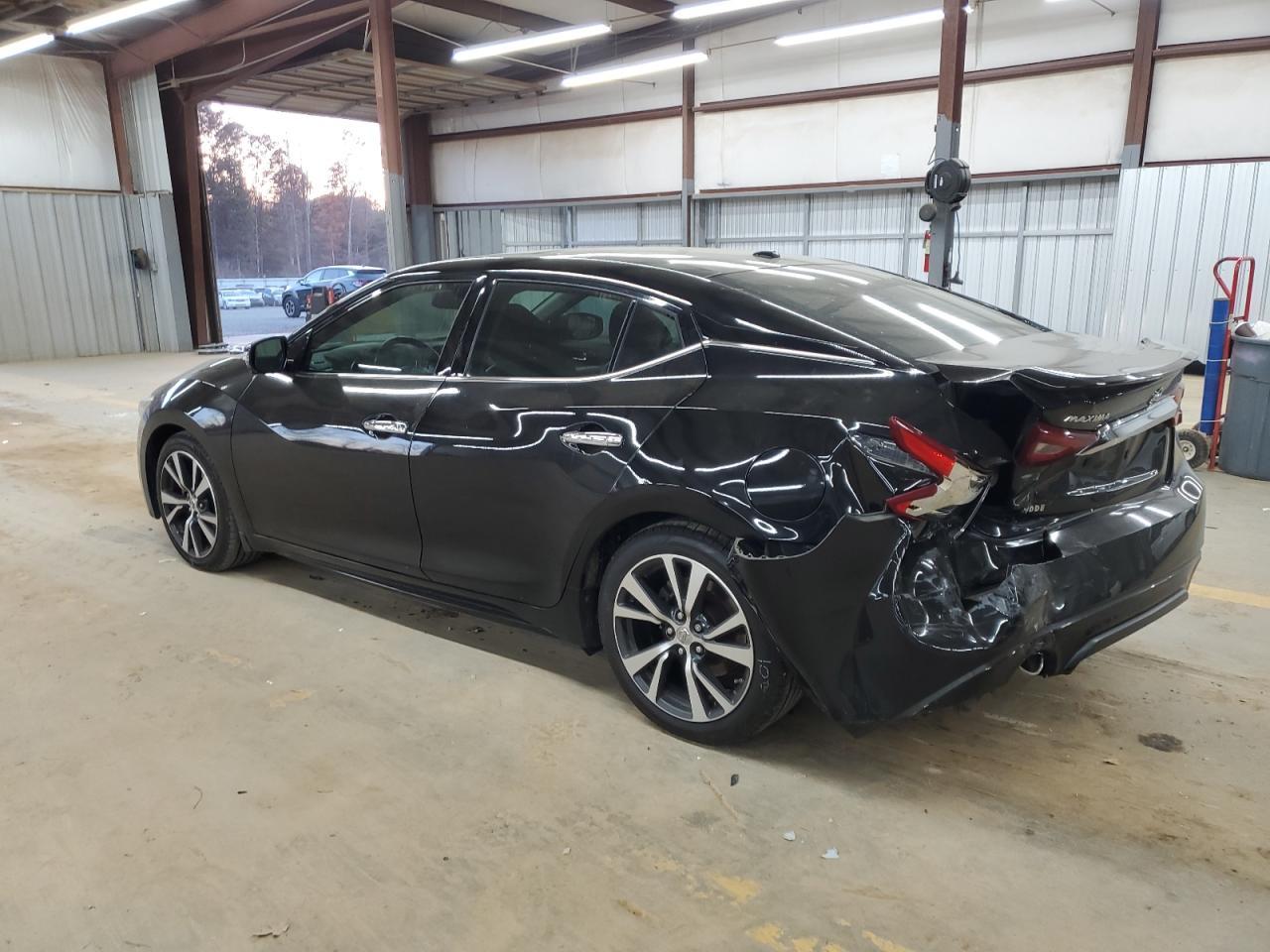 2017 NISSAN Maxima