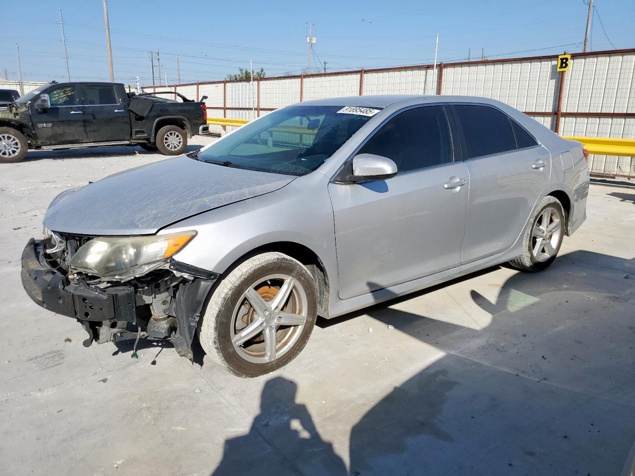2014 TOYOTA CAMRY
