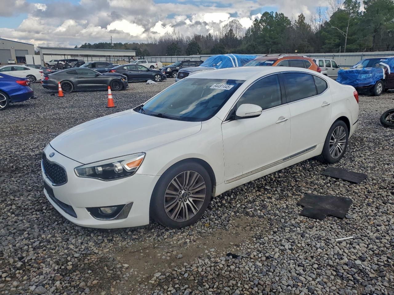 2014 KIA Cadenza