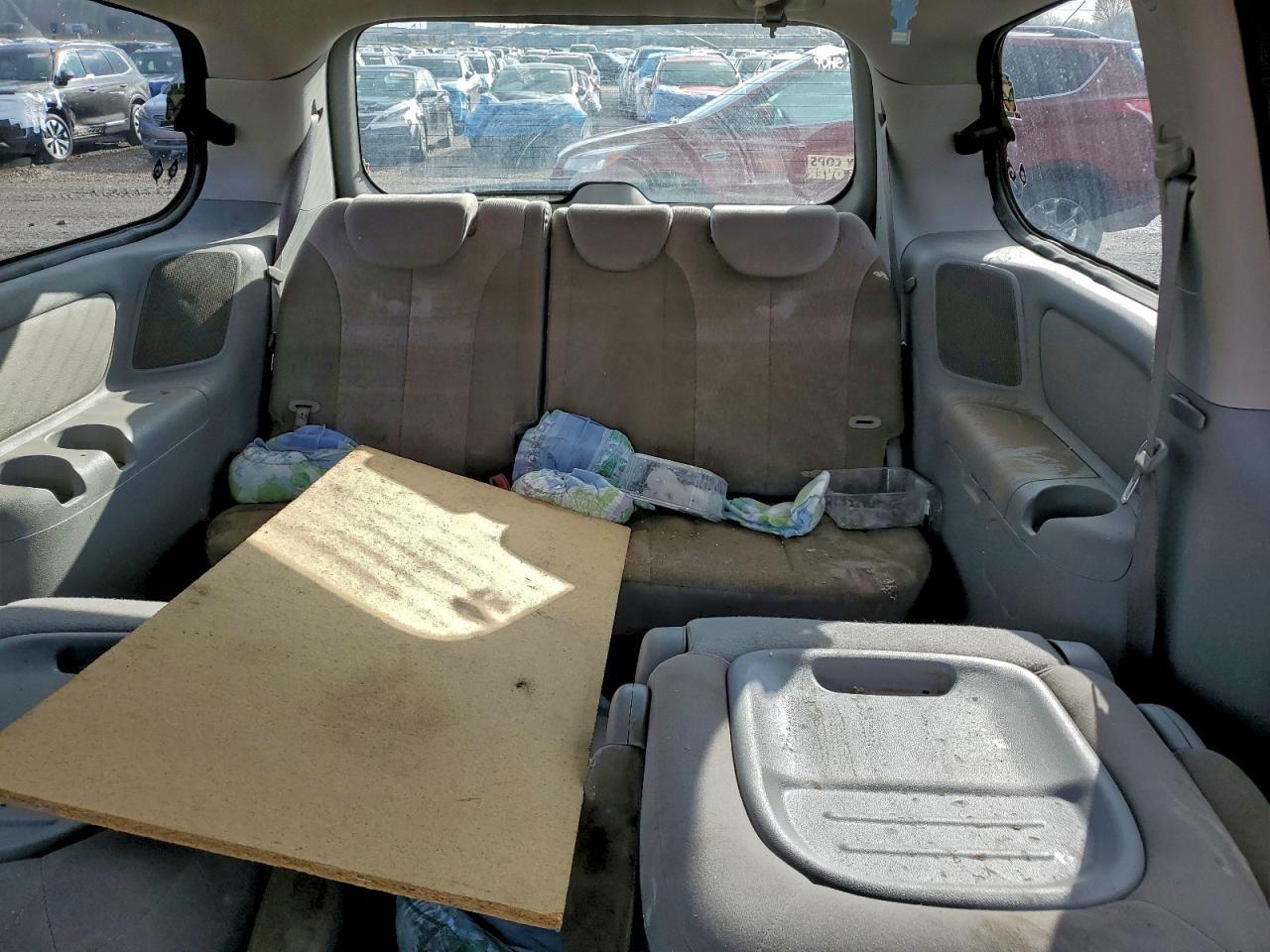 2012 KIA SEDONA