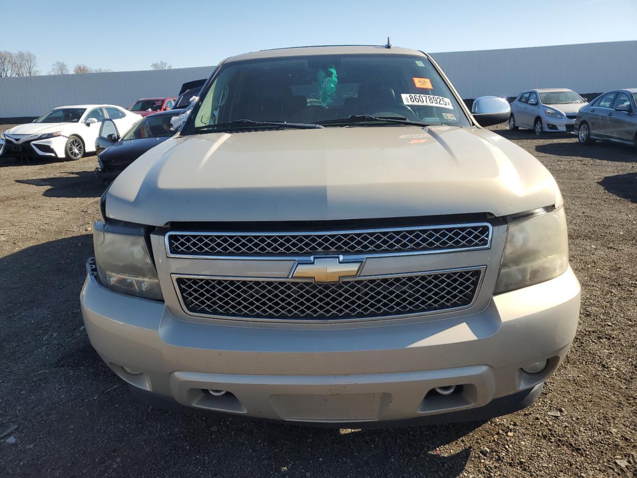 2011 CHEVROLET Tahoe