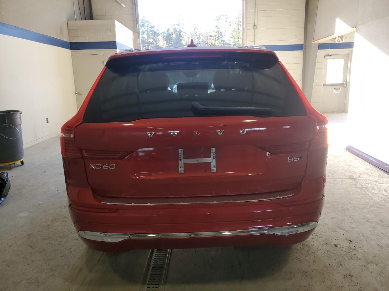 2023 VOLVO XC60
