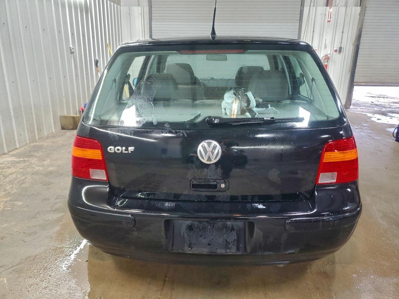 2002 VOLKSWAGEN GOLF