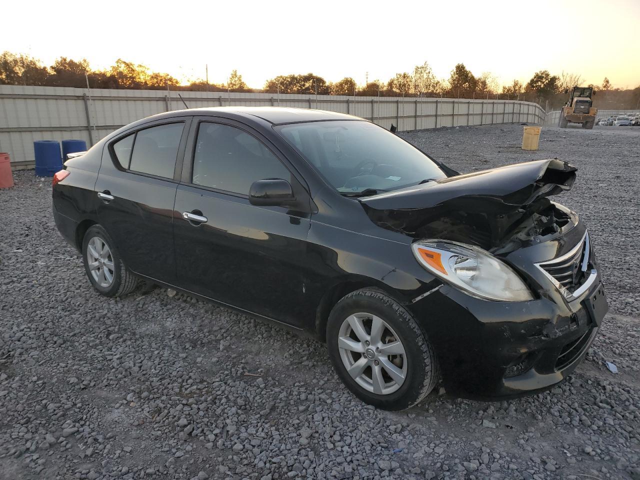2013 NISSAN VERSA