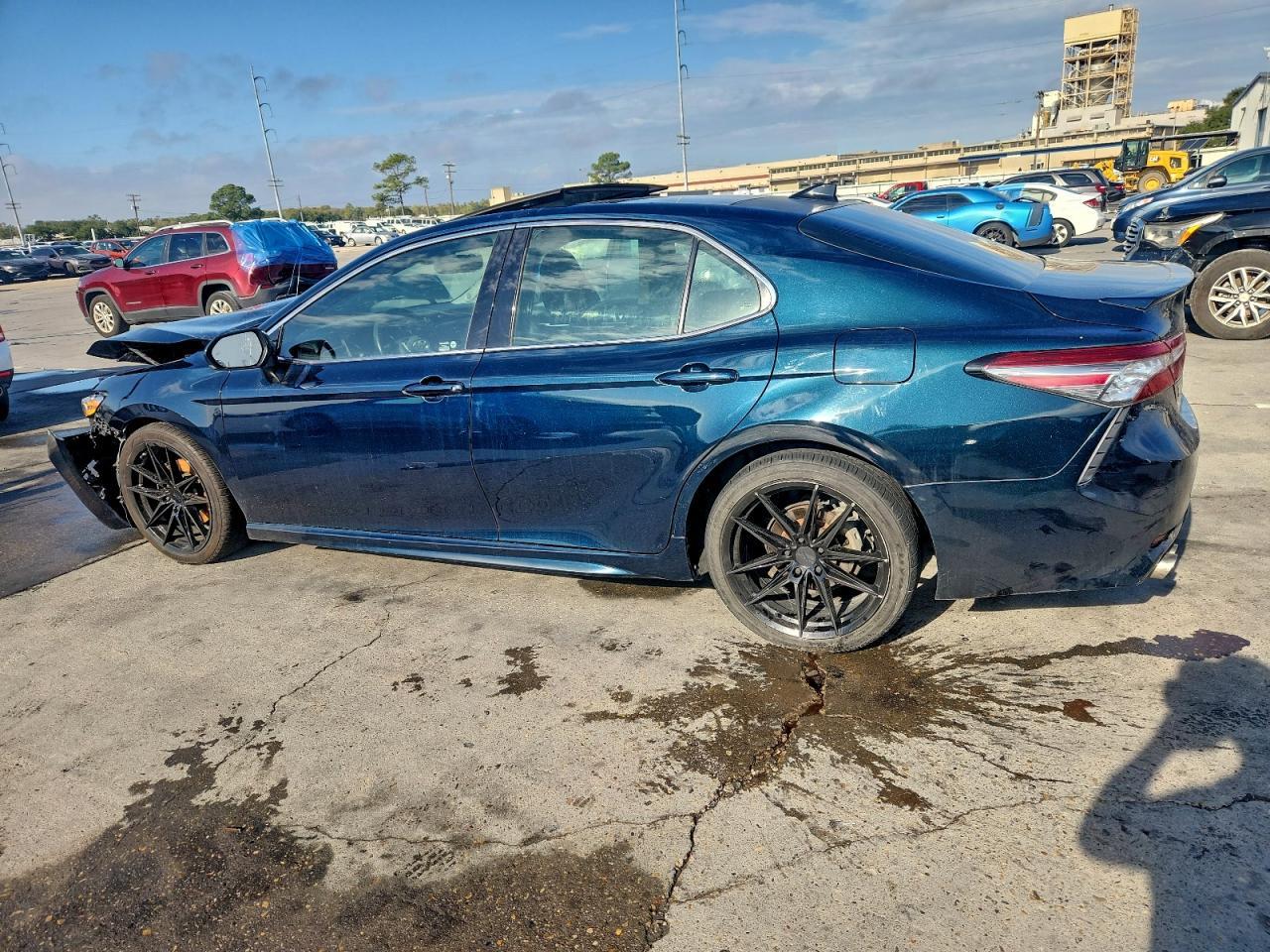 2018 TOYOTA CAMRY