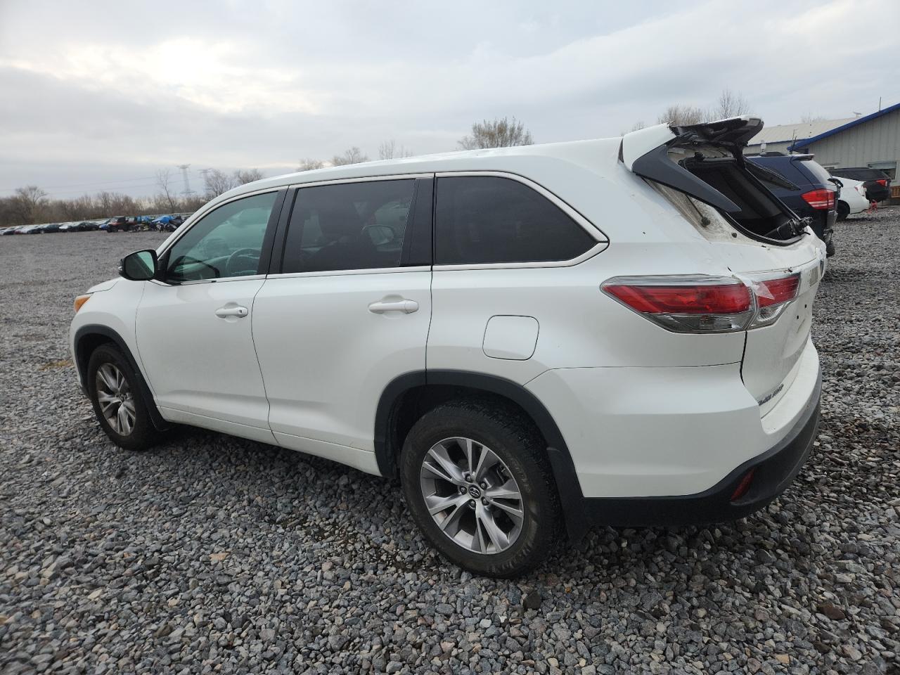 2016 TOYOTA HIGHLANDER