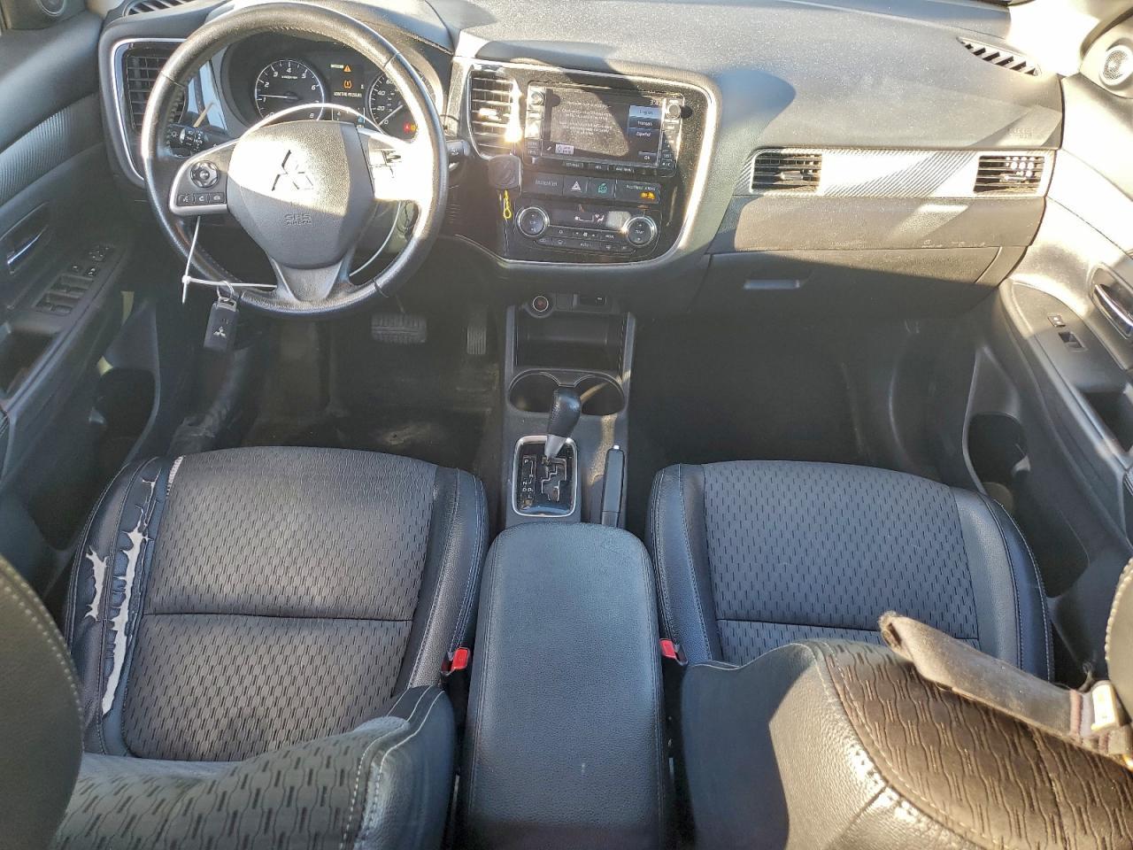 2015 MITSUBISHI outlander