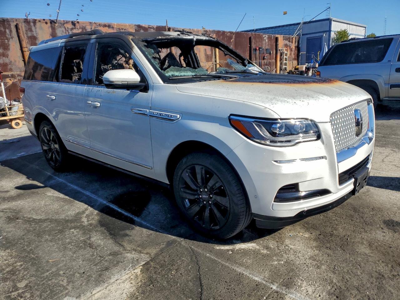 2022 LINCOLN Navigator