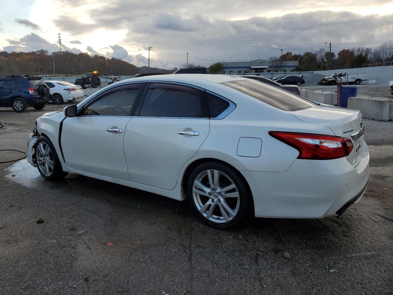 2016 NISSAN ALTIMA