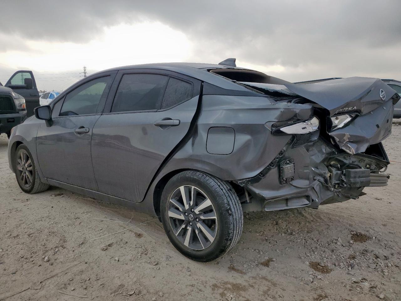 2021 NISSAN VERSA