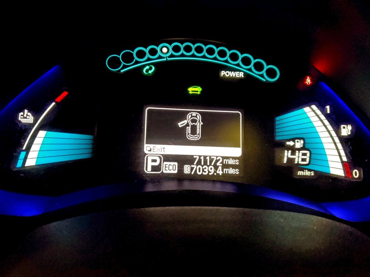 2017 NISSAN LEAF