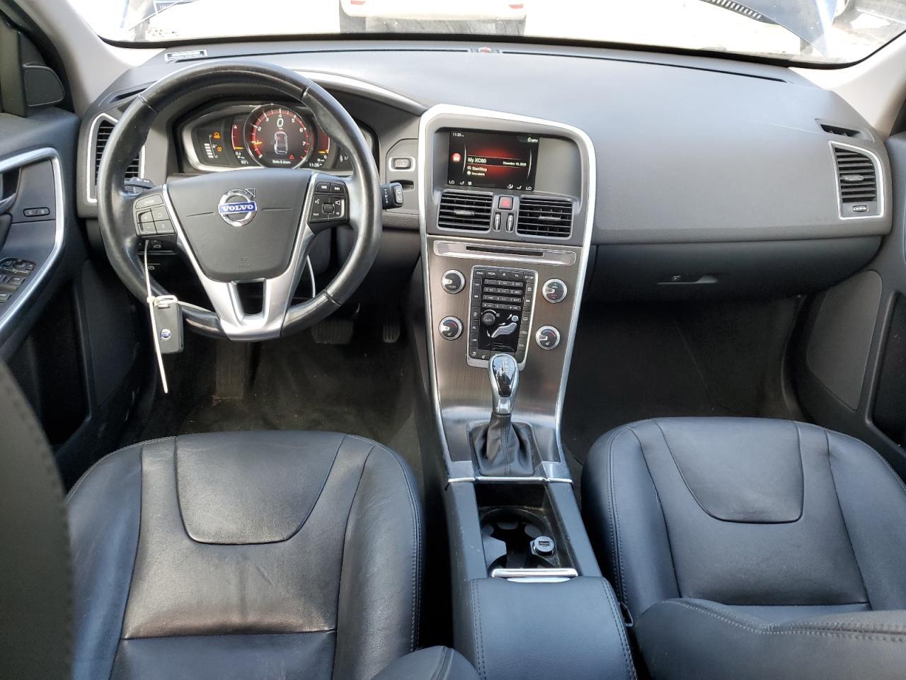 2015 VOLVO XC60