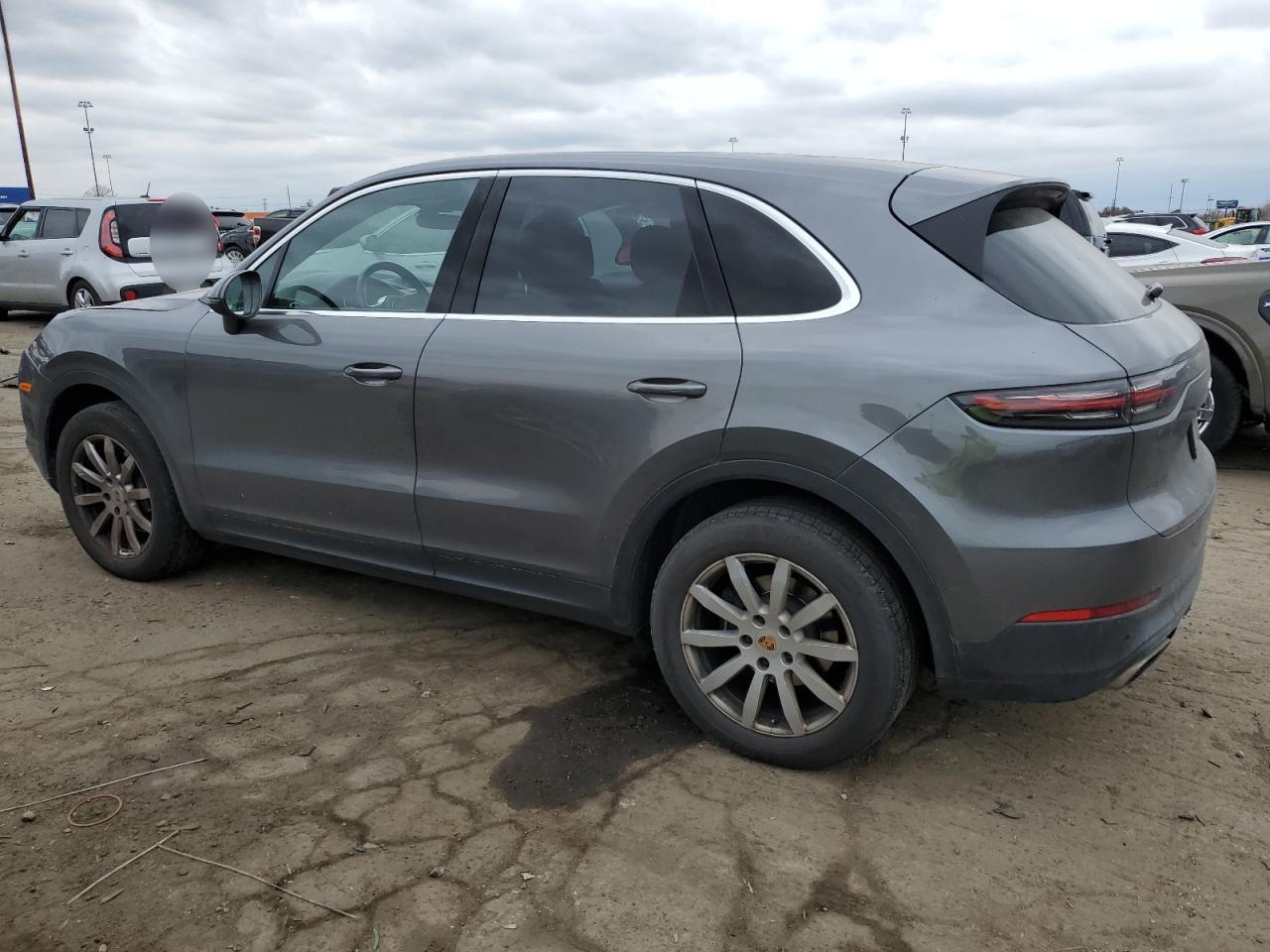 2019 PORSCHE CAYENNE