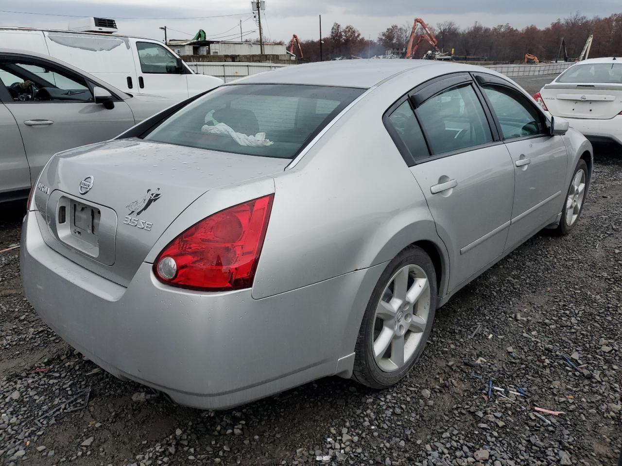 2005 NISSAN Maxima
