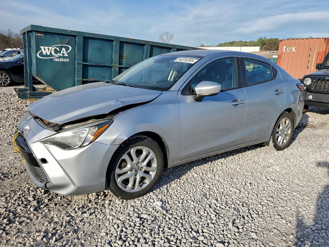 2017 TOYOTA YARIS