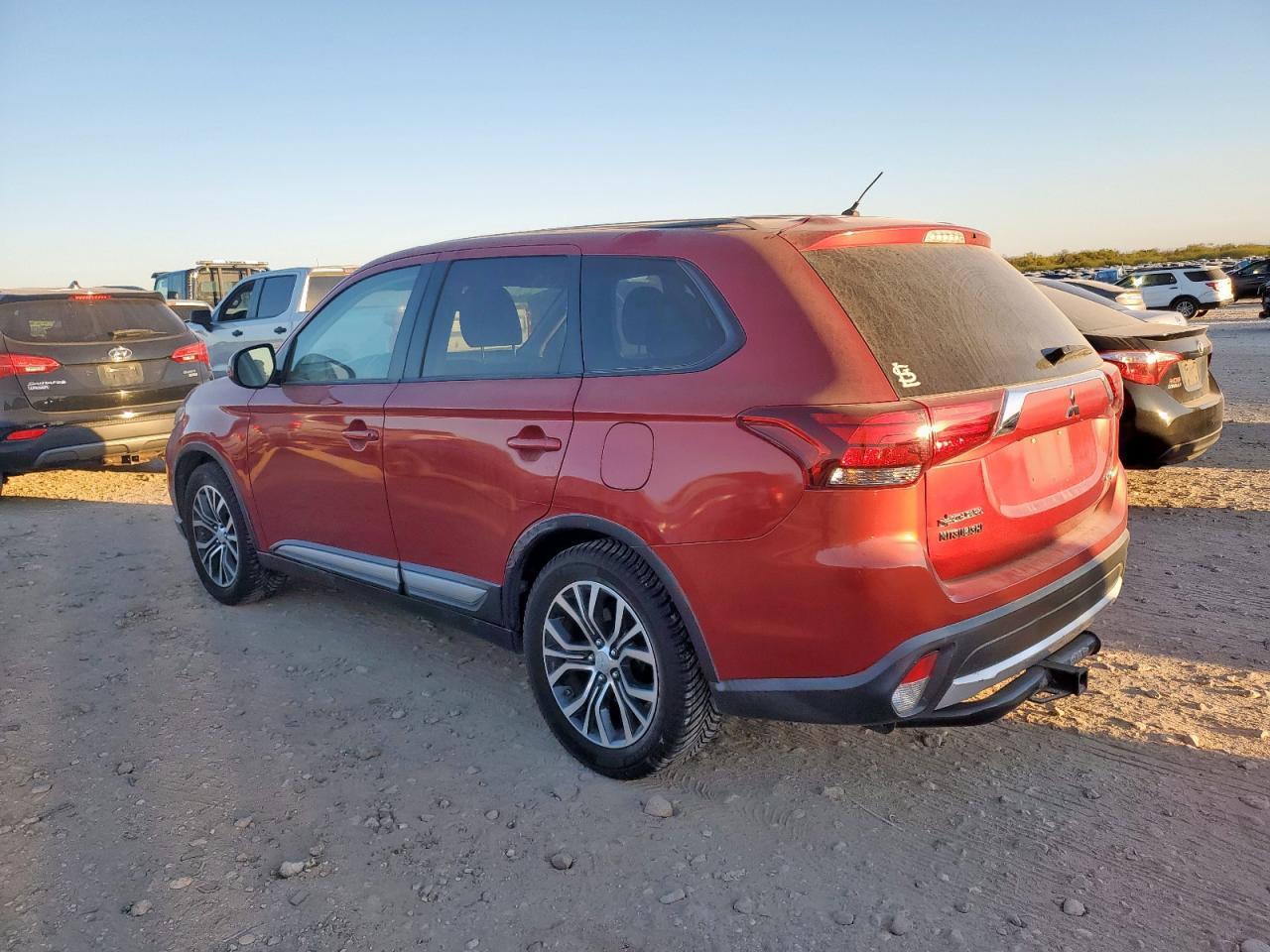2016 MITSUBISHI outlander