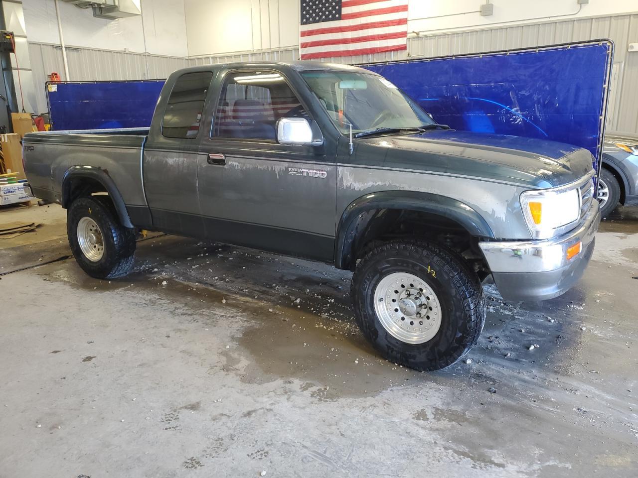 1995 TOYOTA T100