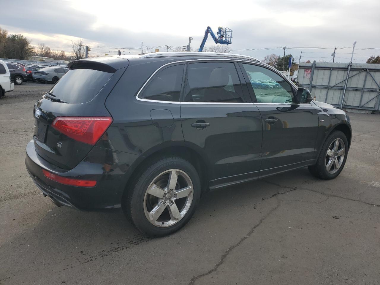 2011 AUDI Q5