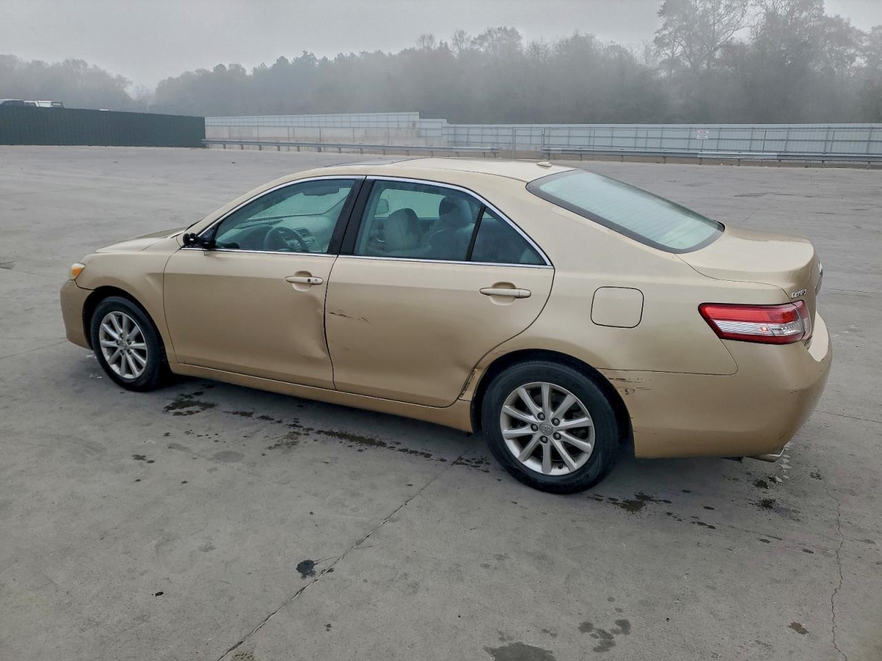 2010 TOYOTA CAMRY