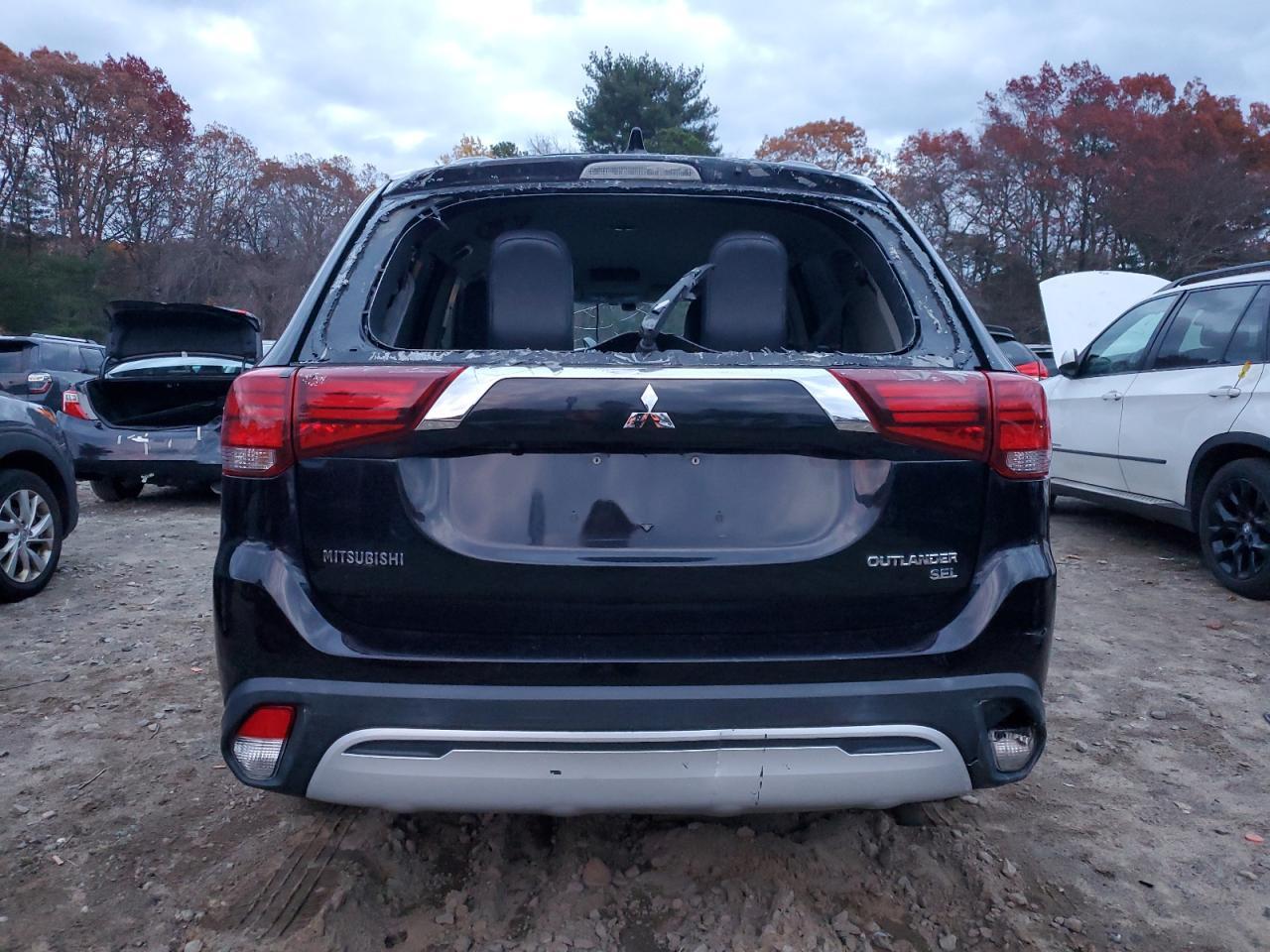 2019 MITSUBISHI outlander