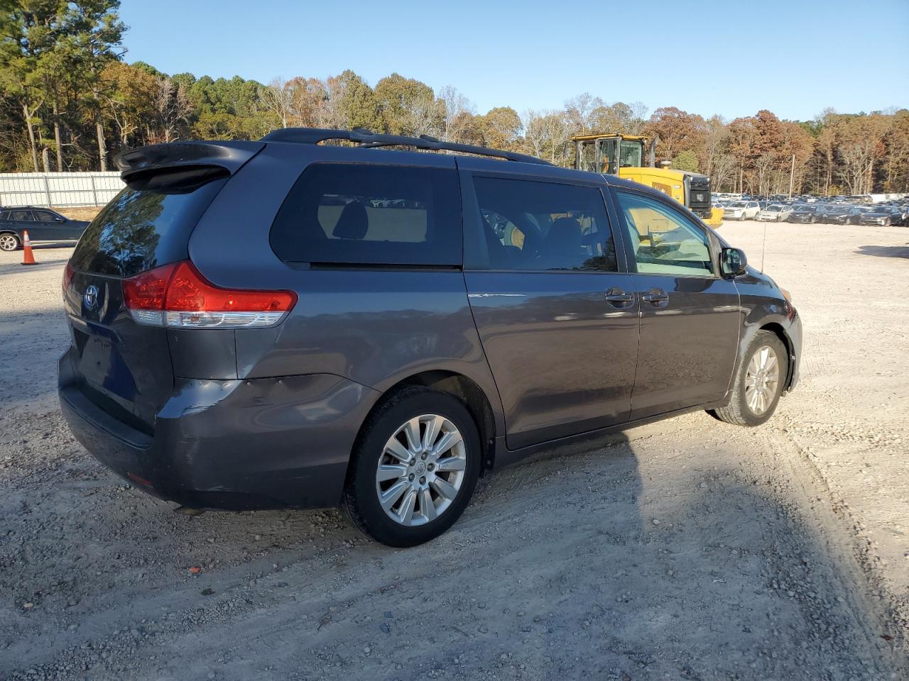 2013 TOYOTA SIENNA