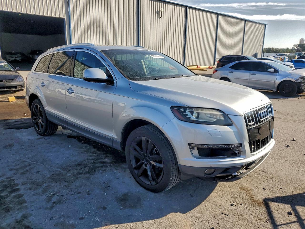 2012 AUDI Q7