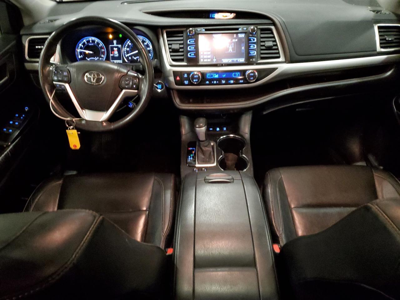 2015 TOYOTA HIGHLANDER