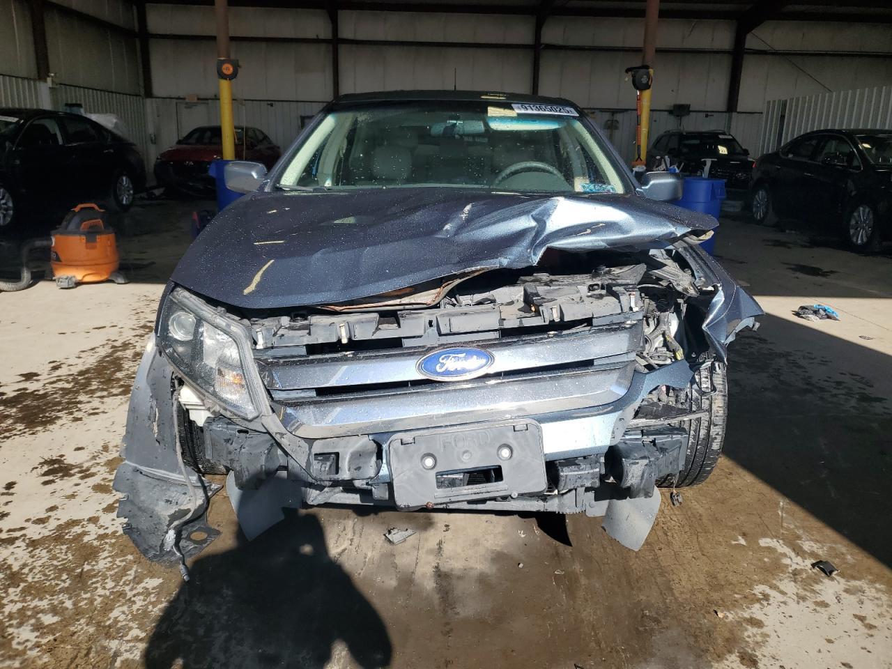 2011 FORD FUSION