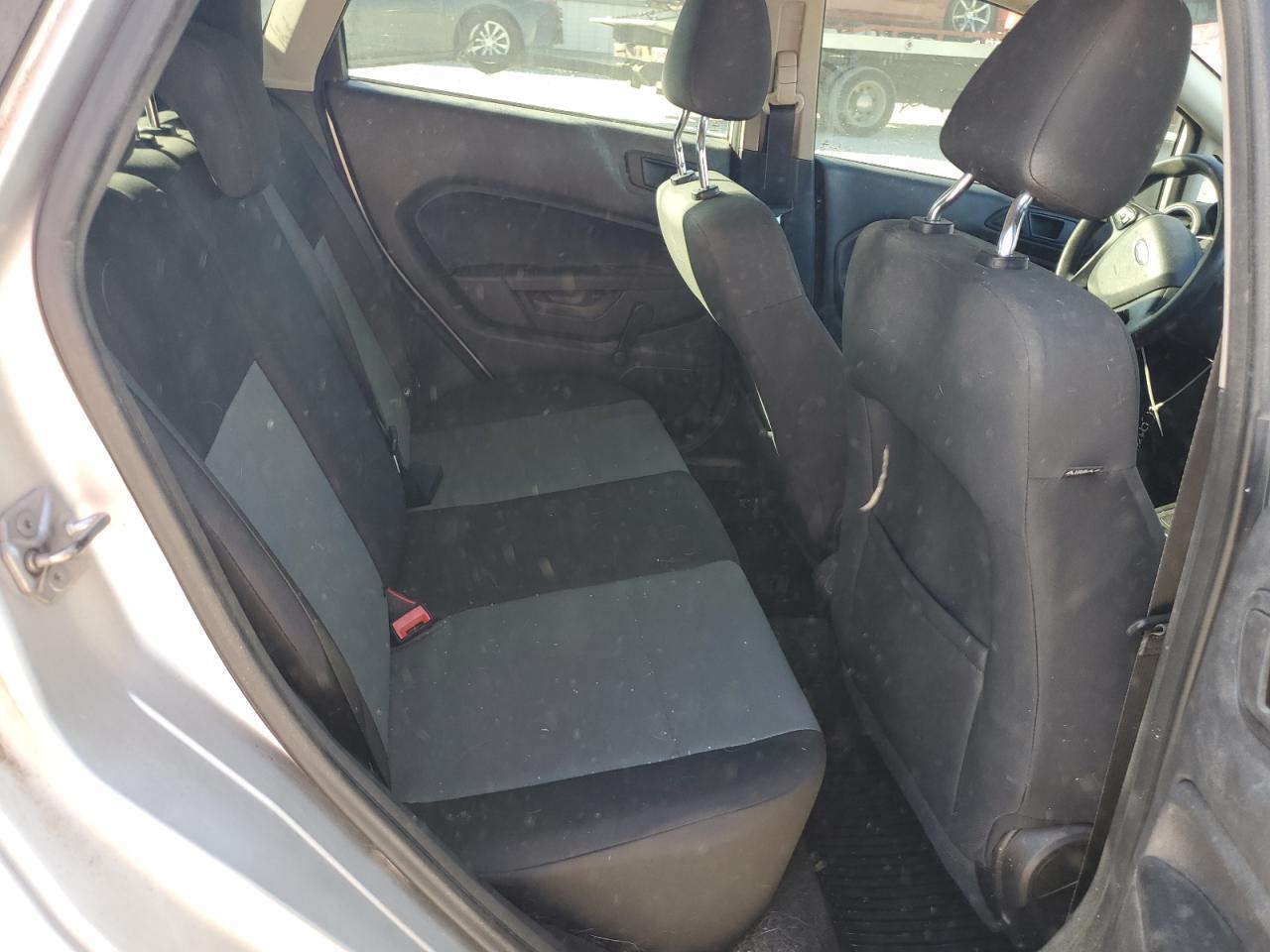 2016 FORD Fiesta