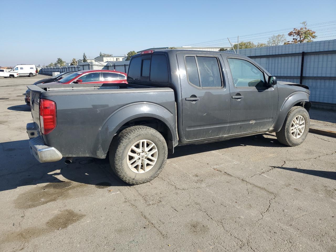 2015 NISSAN Frontier