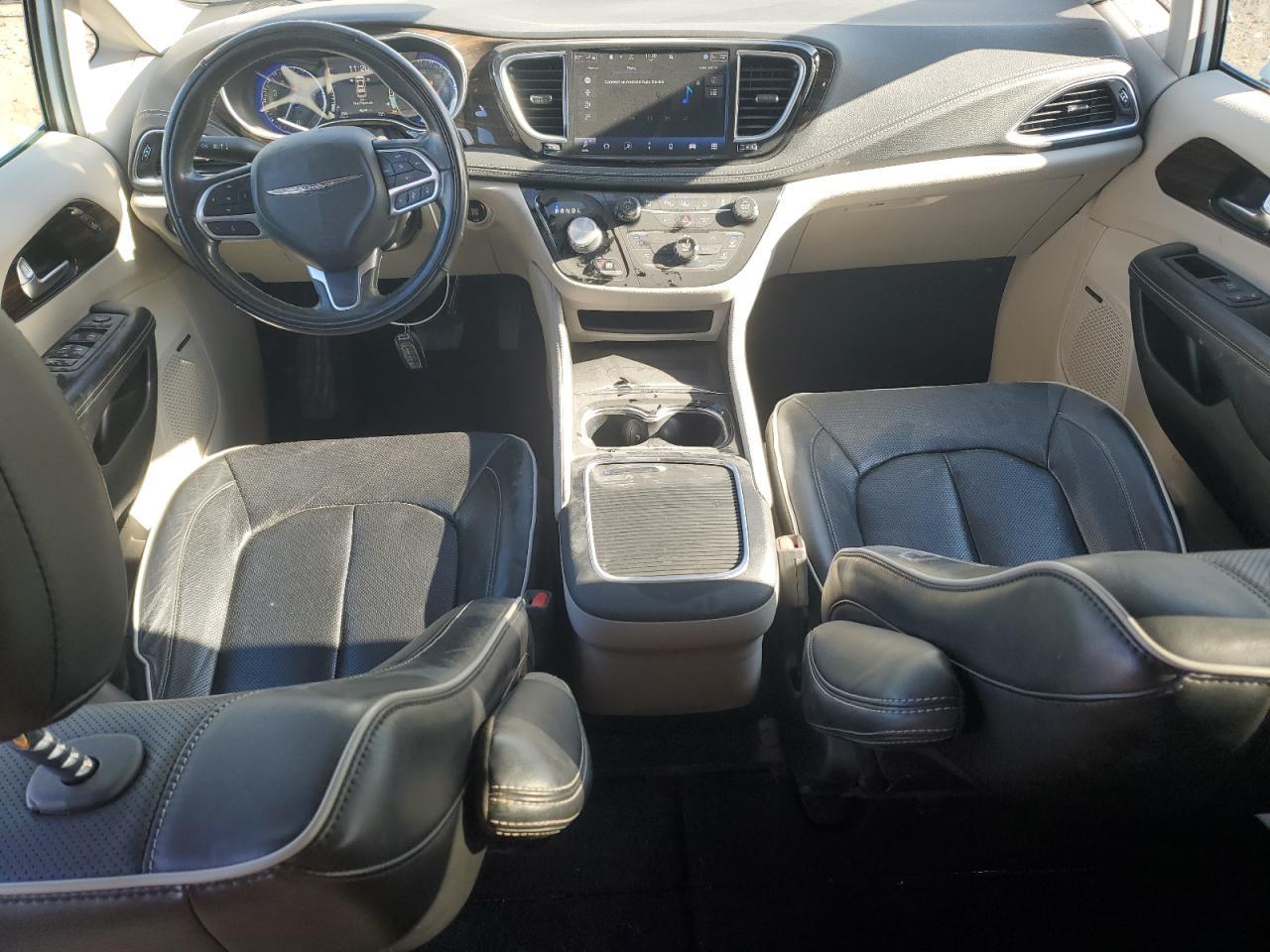 2022 CHRYSLER Pacifica