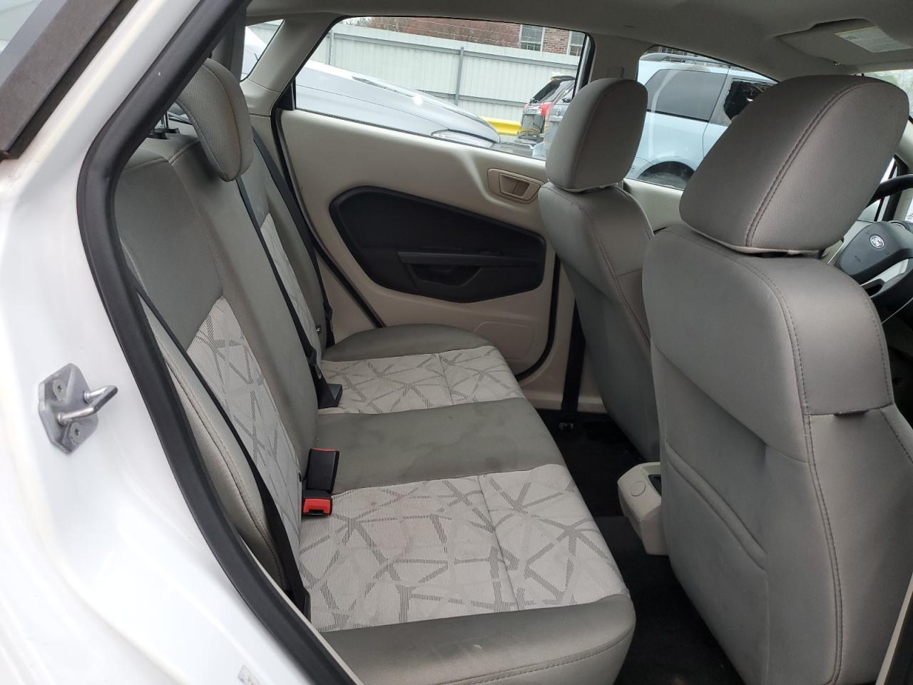 2011 FORD Fiesta