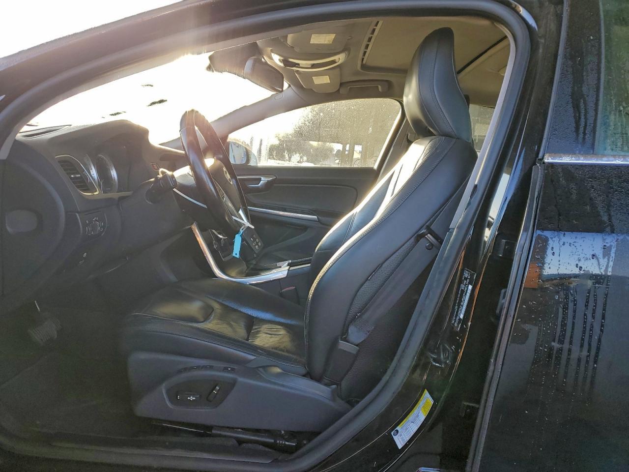 2013 VOLVO S60