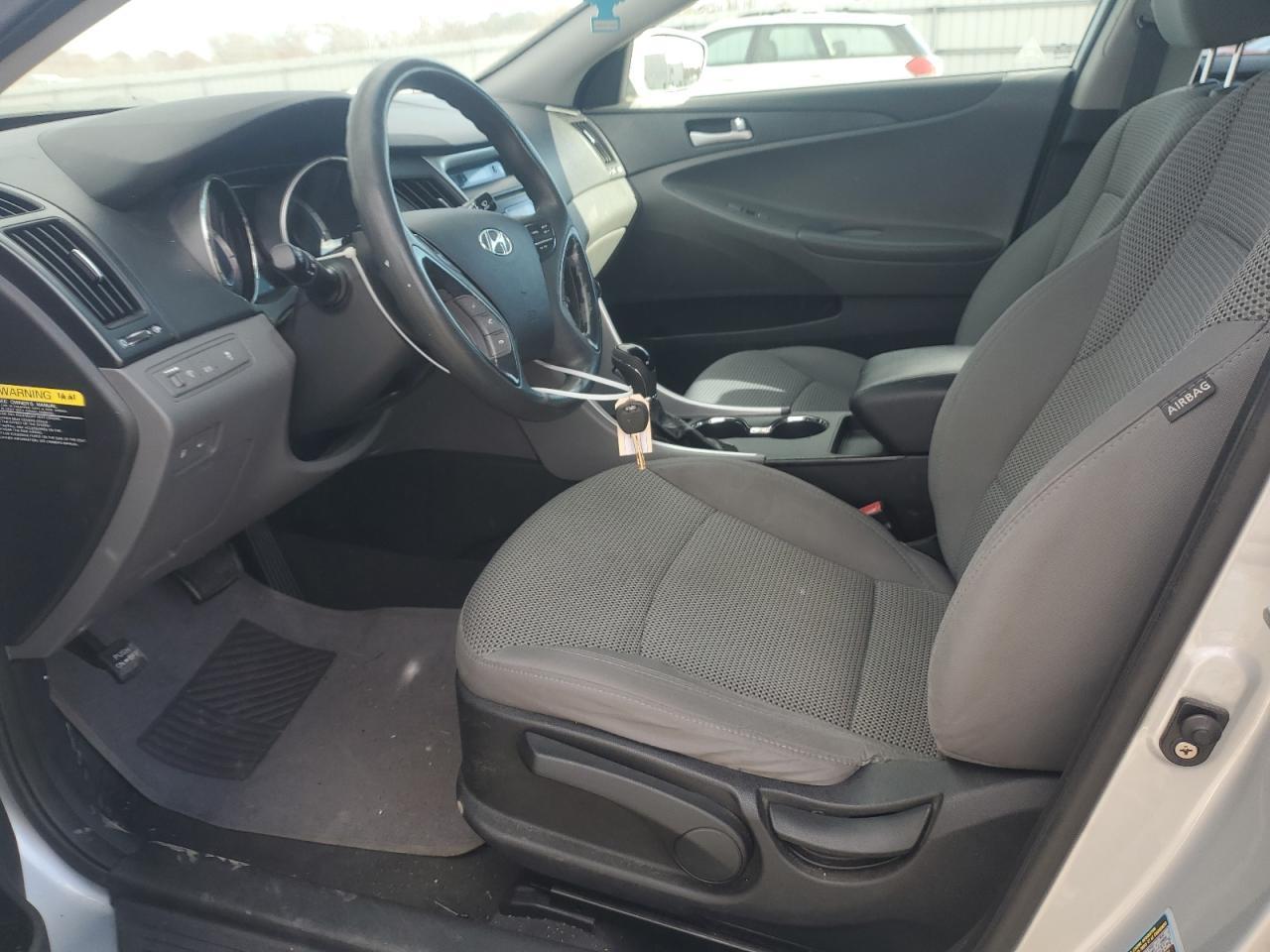 2011 HYUNDAI SONATA