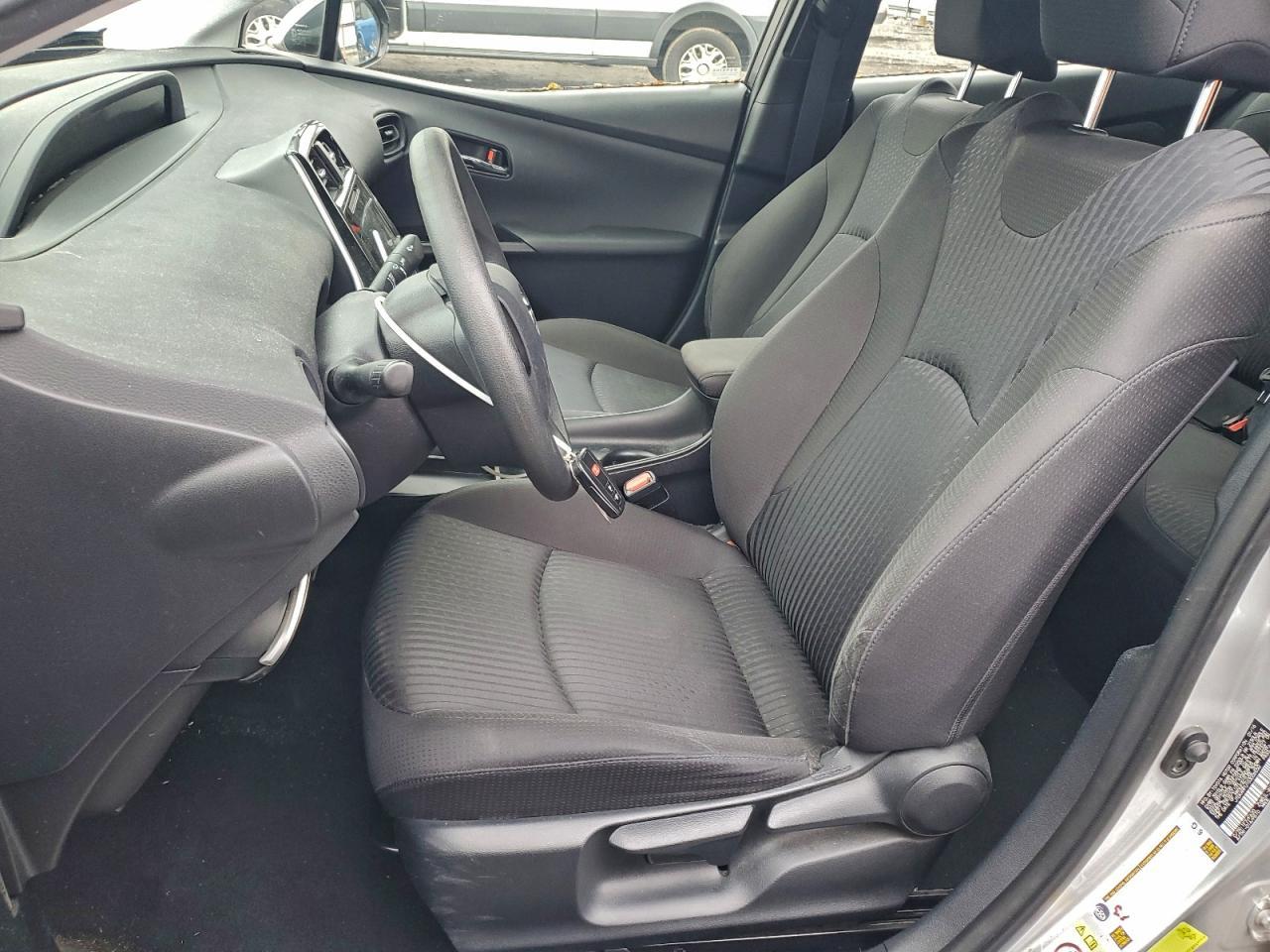 2016 TOYOTA PRIUS