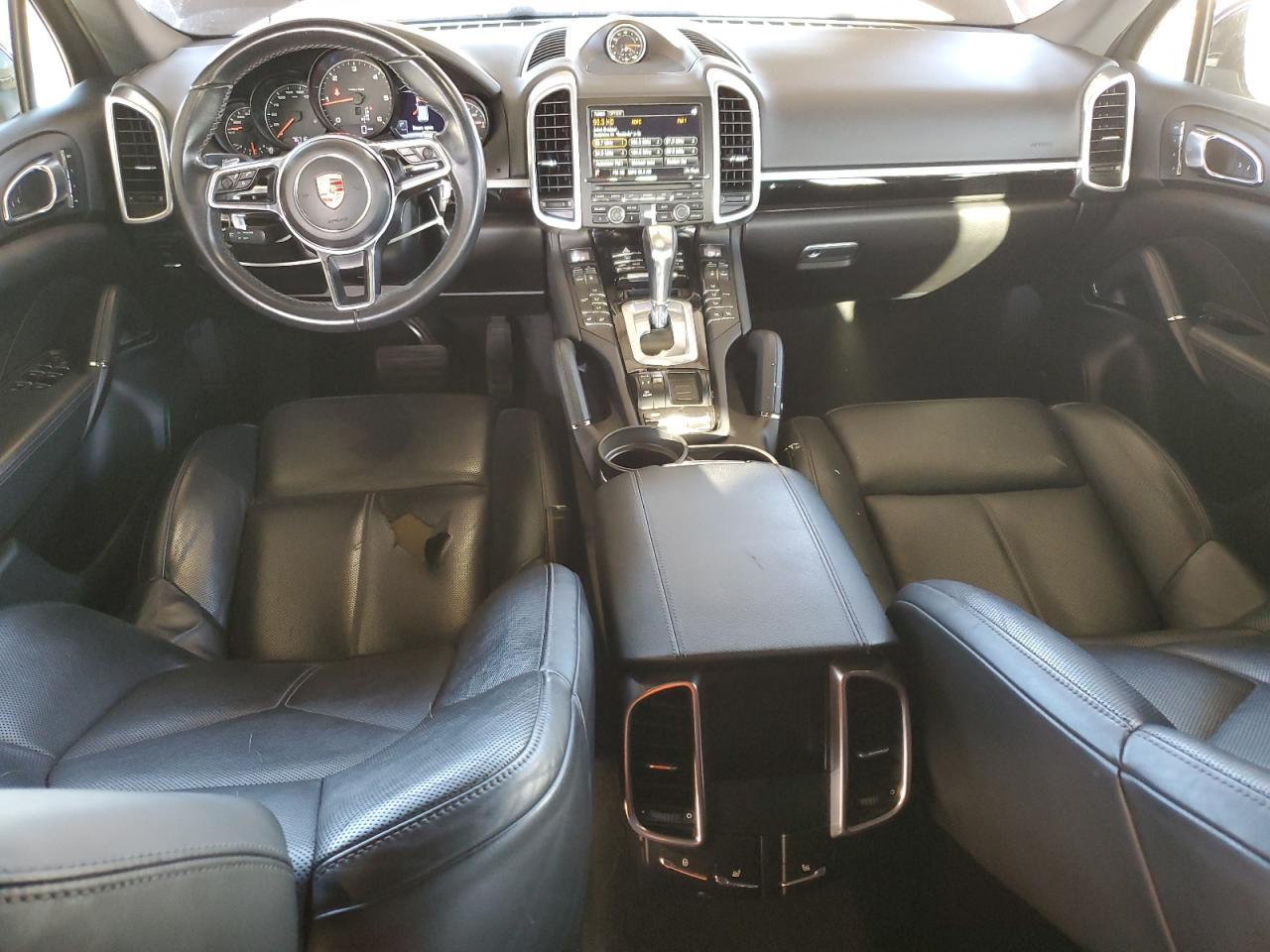 2015 PORSCHE CAYENNE