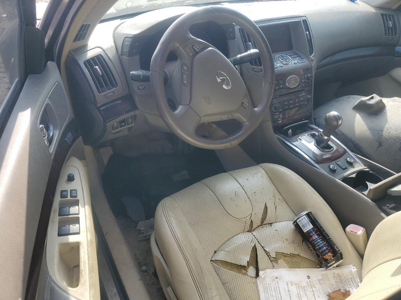 2011 INFINITI G37