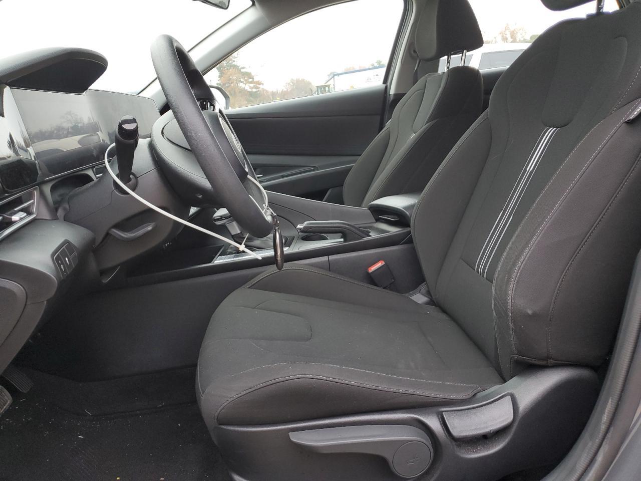 2024 HYUNDAI ELANTRA