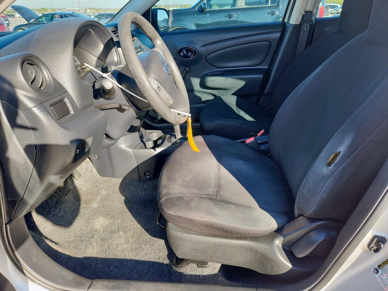 2015 NISSAN VERSA