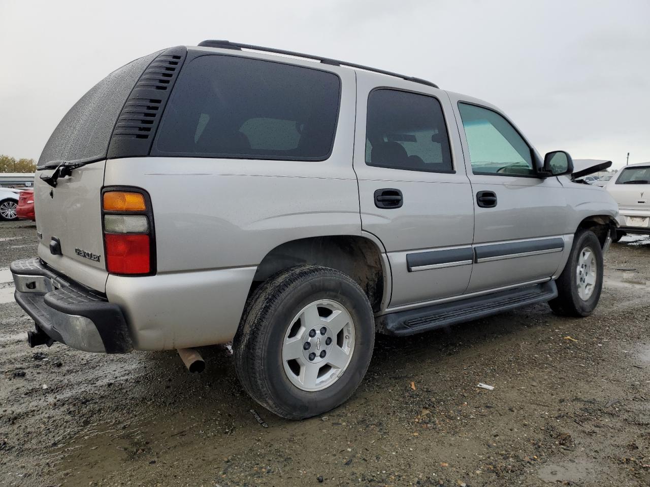 2004 CHEVROLET Tahoe