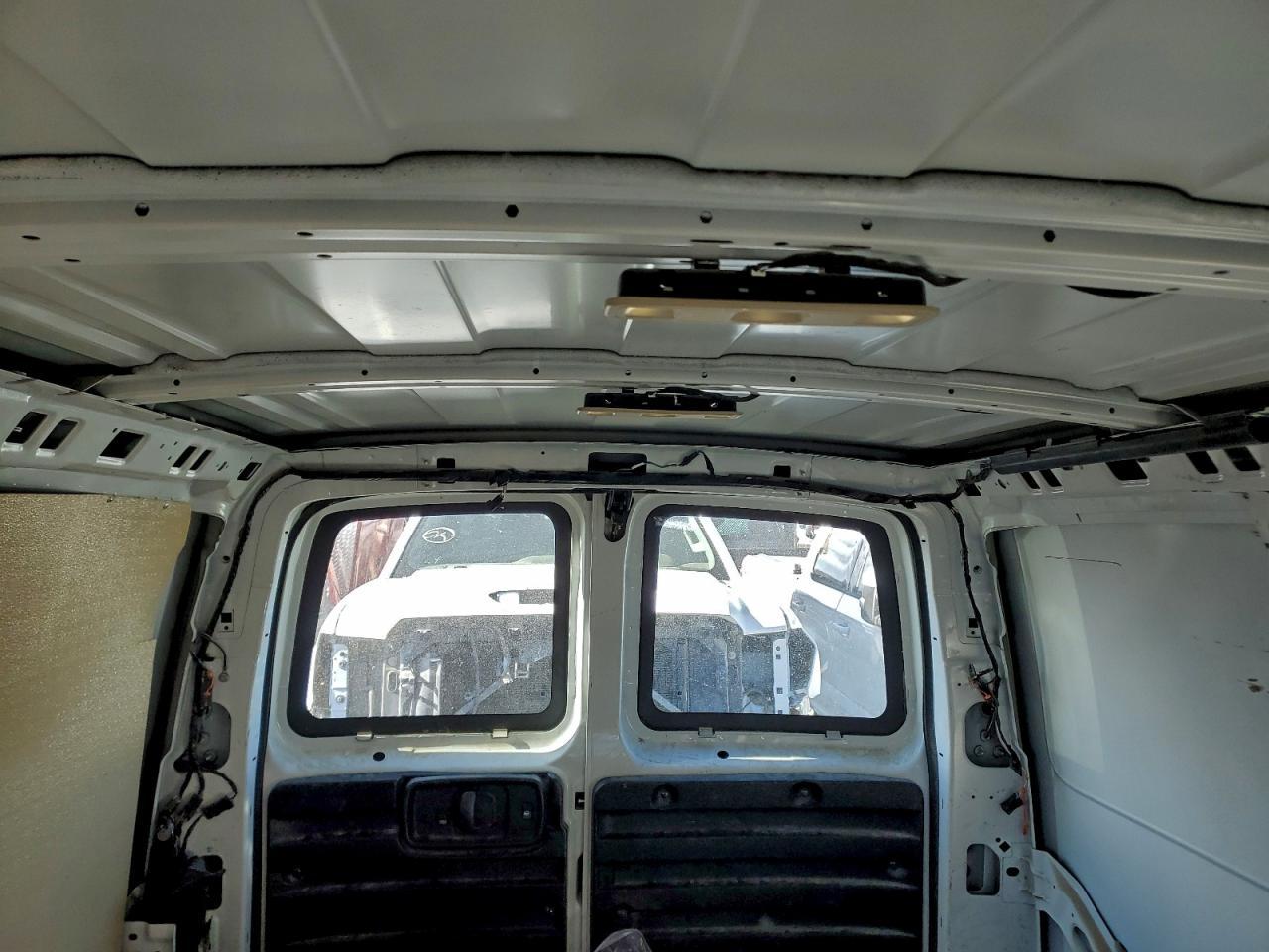 2017 CHEVROLET EXPRESS 2500
