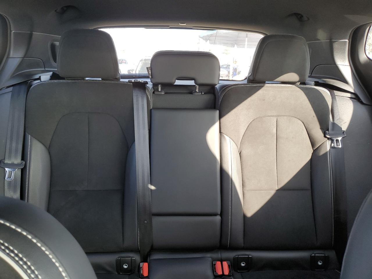 2020 VOLVO XC40